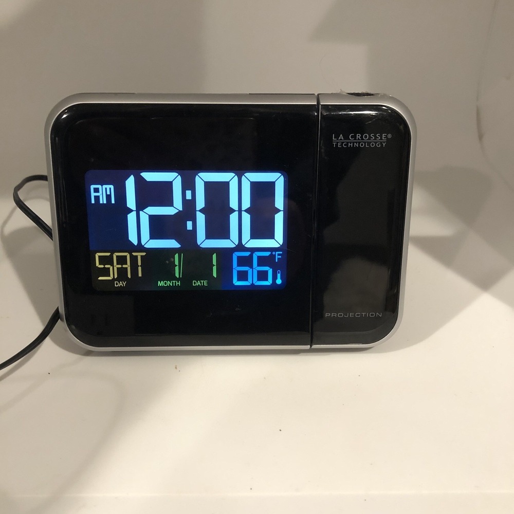 W85923 La Crosse Technology Projection Alarm Clock with Indoor Temp Date Day
